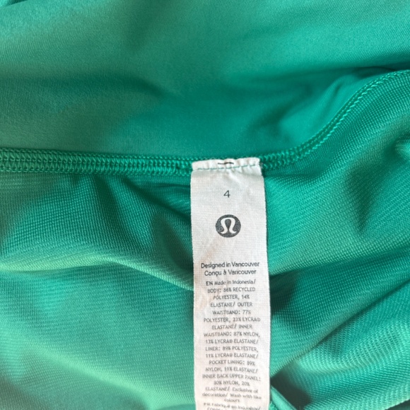 Lululemon Green speed up shorts - Picture 4 of 4